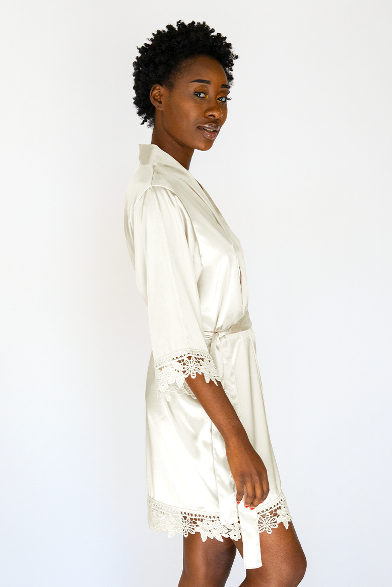 Ivory Lila Lace Bridal Robe
