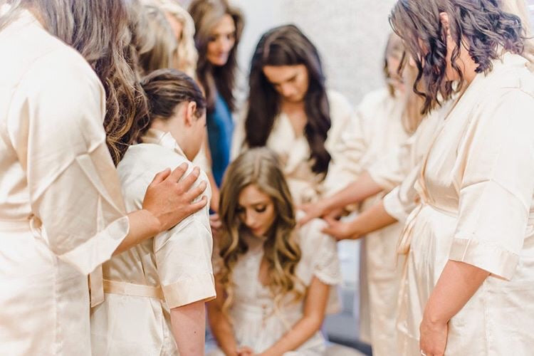 Champagne bridesmaid robes online