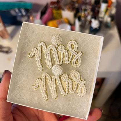 White Mrs. Earrings box