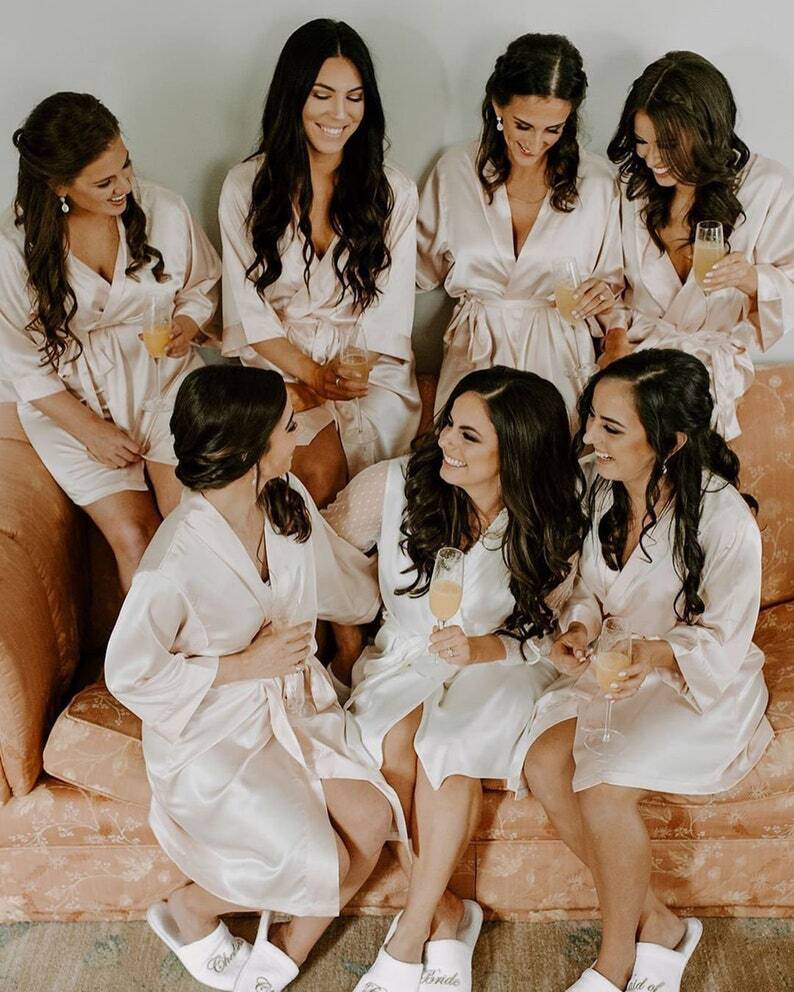 Set of store 8 bridesmaid robes