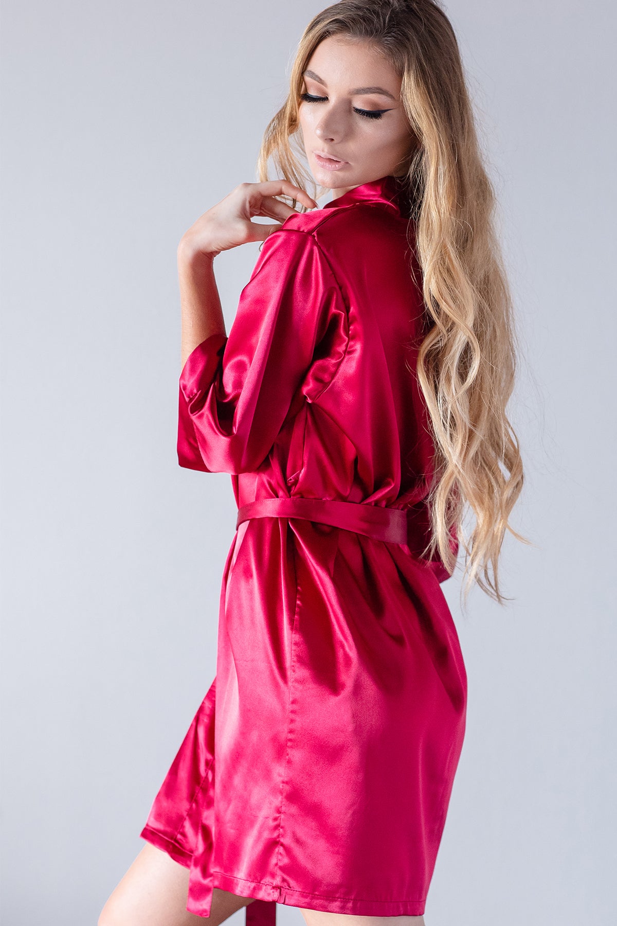 Burgundy Satin Kimono Bridal Robe Side - Bridesmaid Robe - Affordable Robe - Wedding Gift - Bridal Gift - Bridesmaid Gift - Satin Robe - Kimono Robe – PrettyRobes